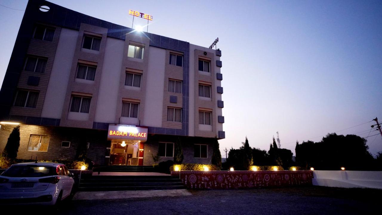 Hotel Badam Palace Udajpur Exteriér fotografie